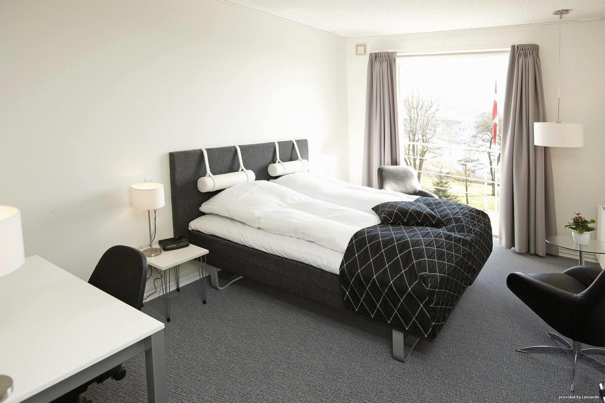 Hotel Schaumburg ホルステブロー エクステリア 写真